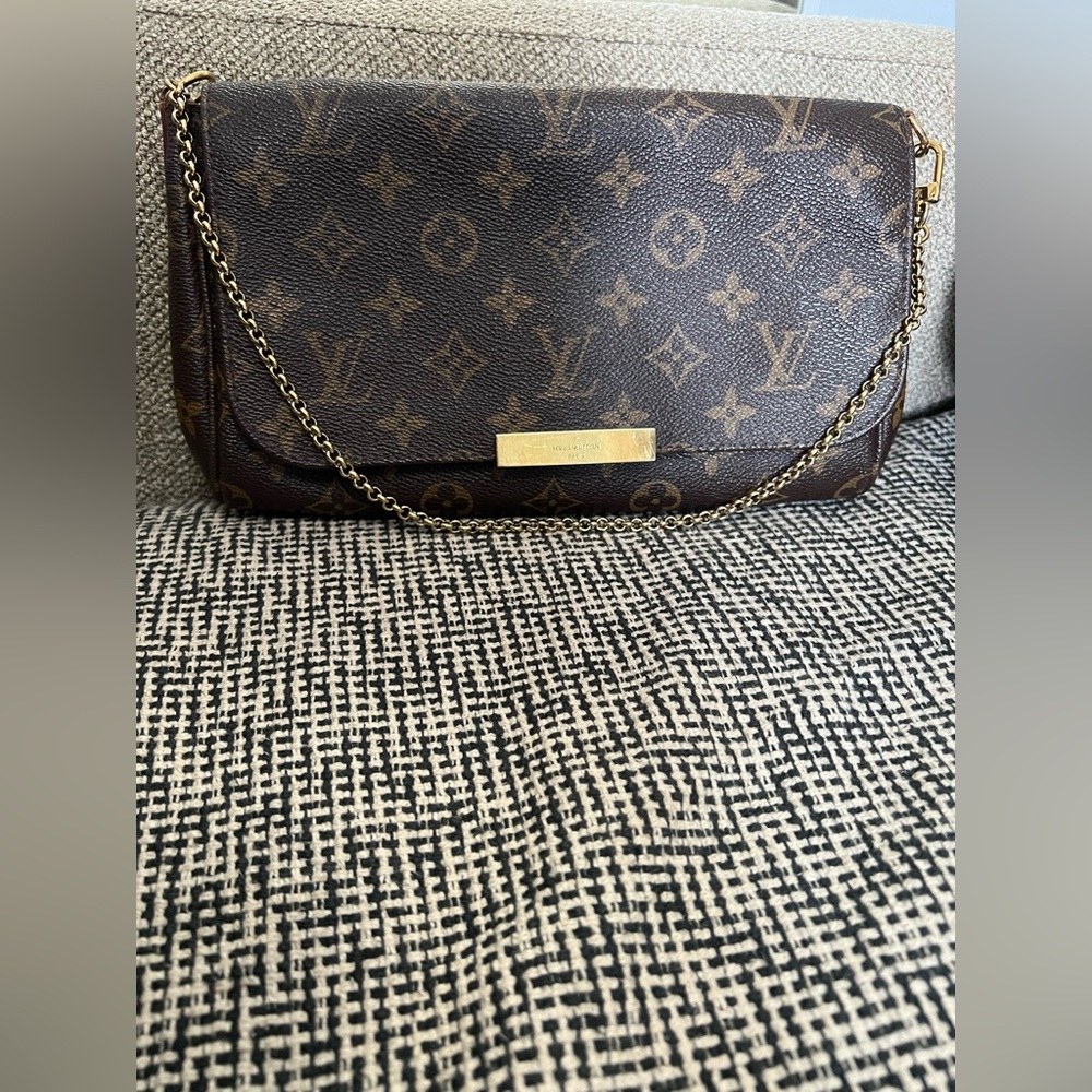 Louis Vuitton Favorite MM